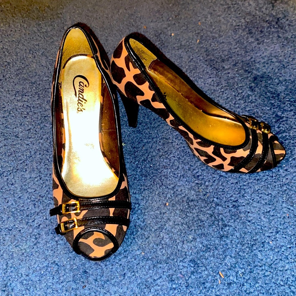 Candies leopard print peep toe high heel like new 8 M